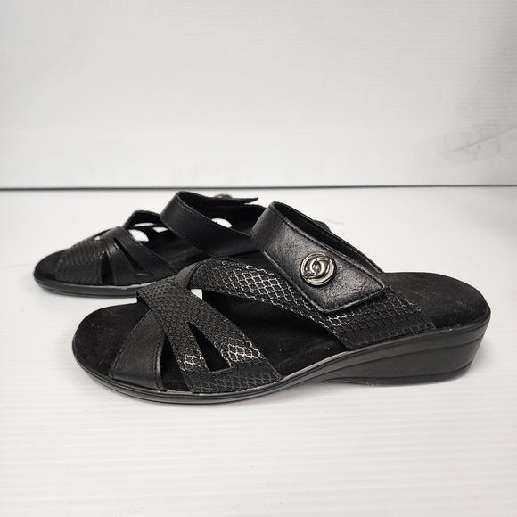 Easy Spirit Comfort Wave Black Slip on Wedge Heel Strappy Sandals Size 7W - Picture 3 of 11